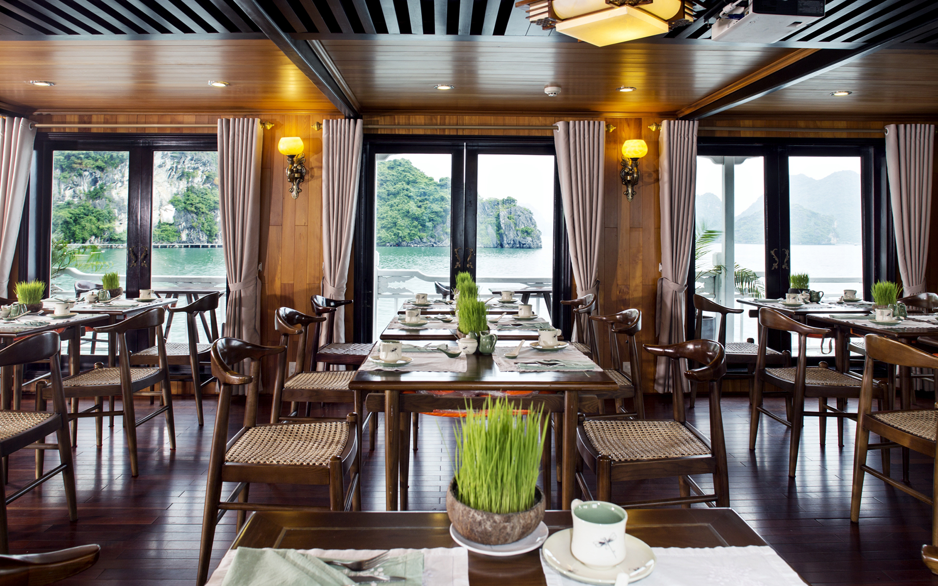 23 Restaurant 4 64234