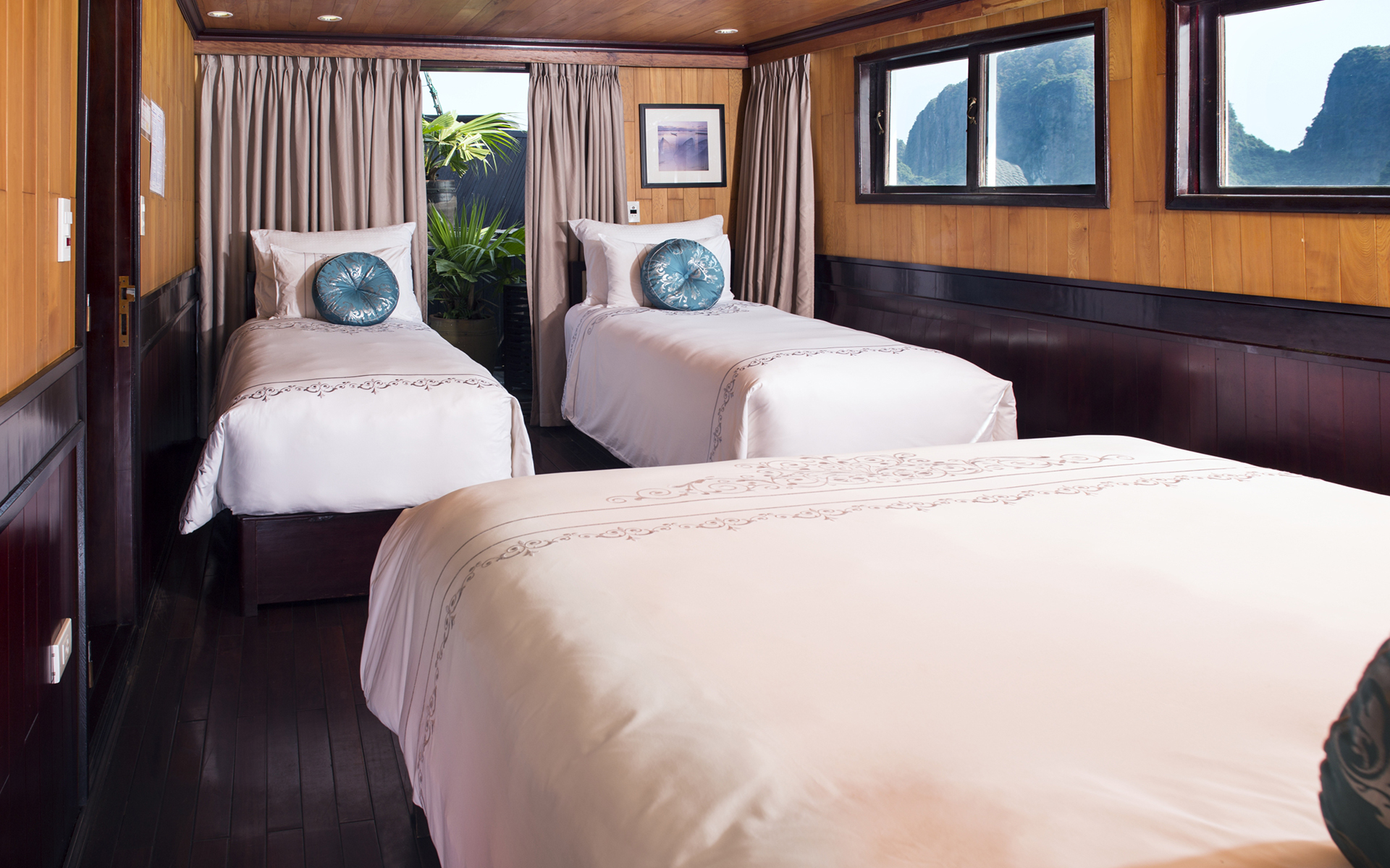 Family Suite 1 9