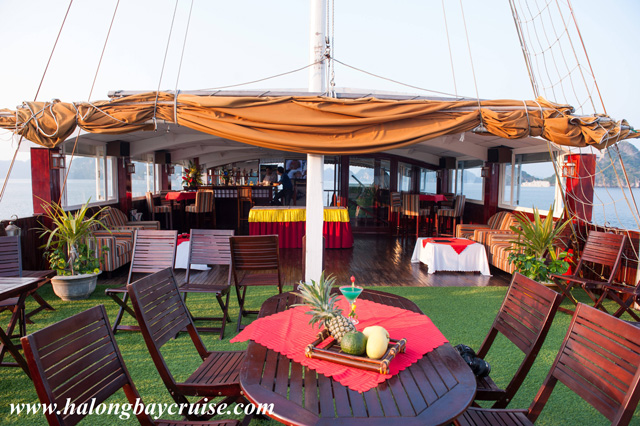Sundeck1