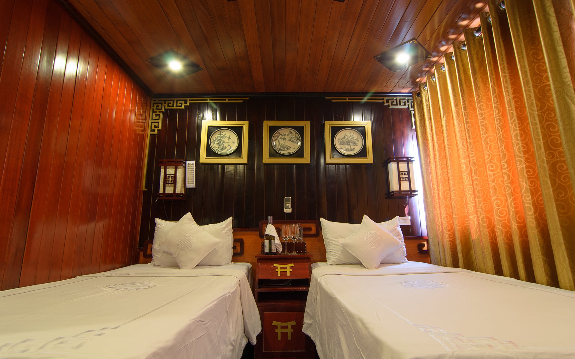 Twin Deluxe cabin