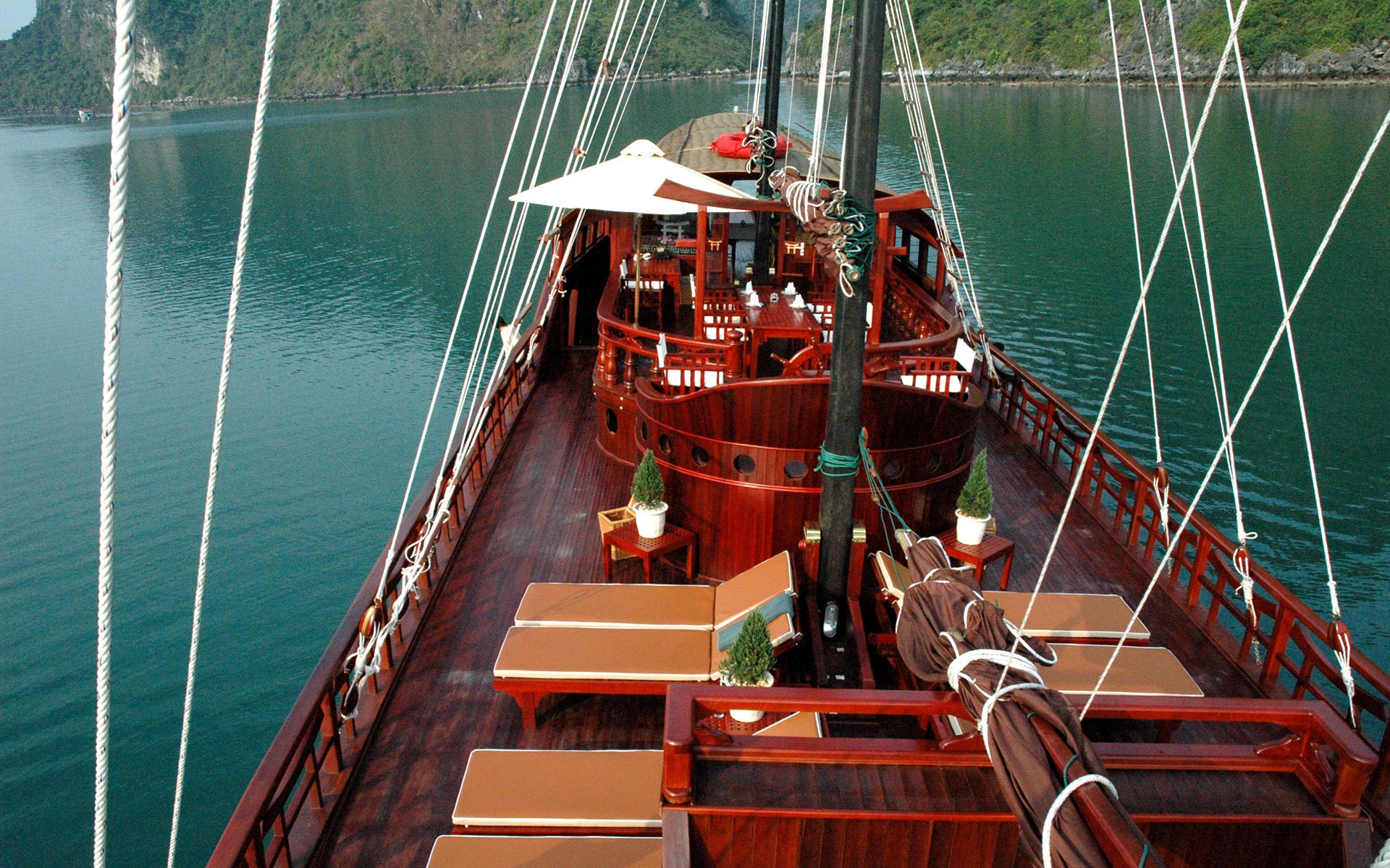 Red Dragon Junk