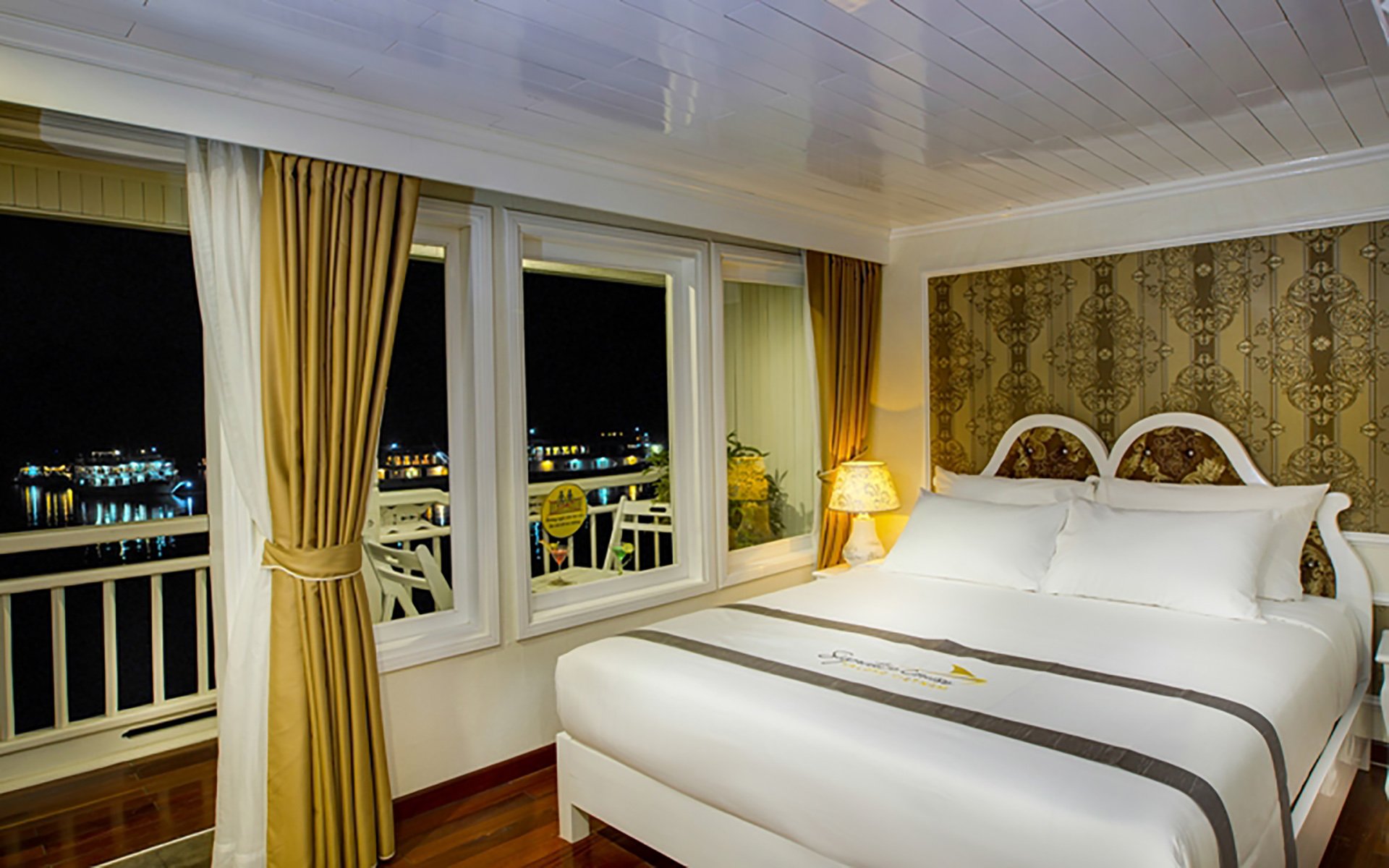 Signature Royal Cruise