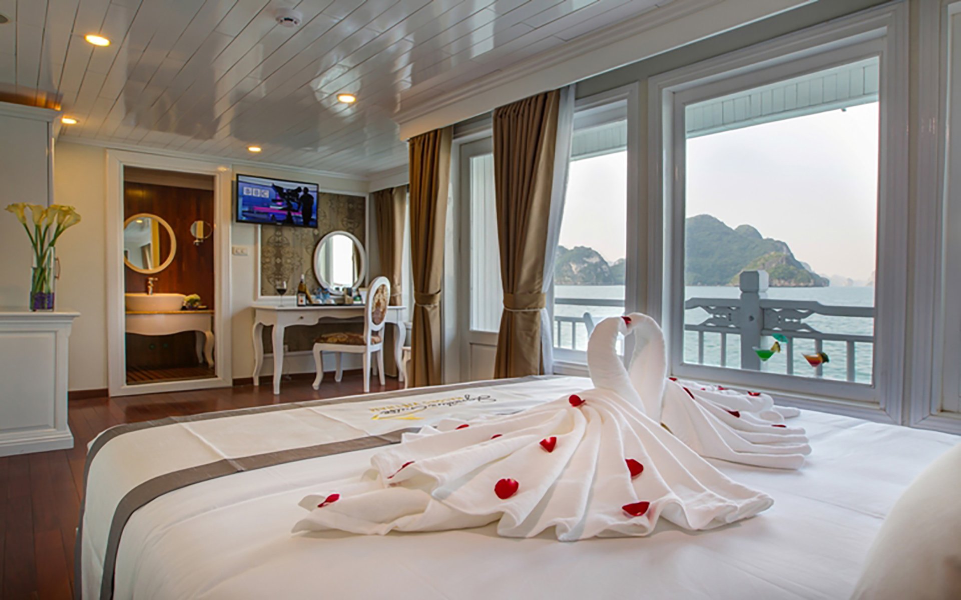 Signature Royal Cruise