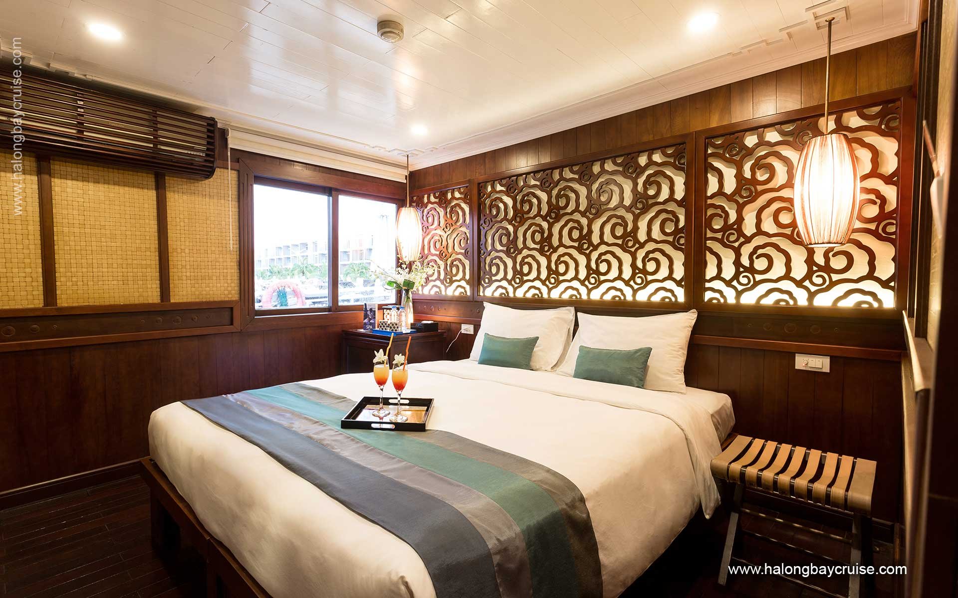 Bhaya Cruises Halong Bay: Authentic 4-Star Wooden Junk Experiences