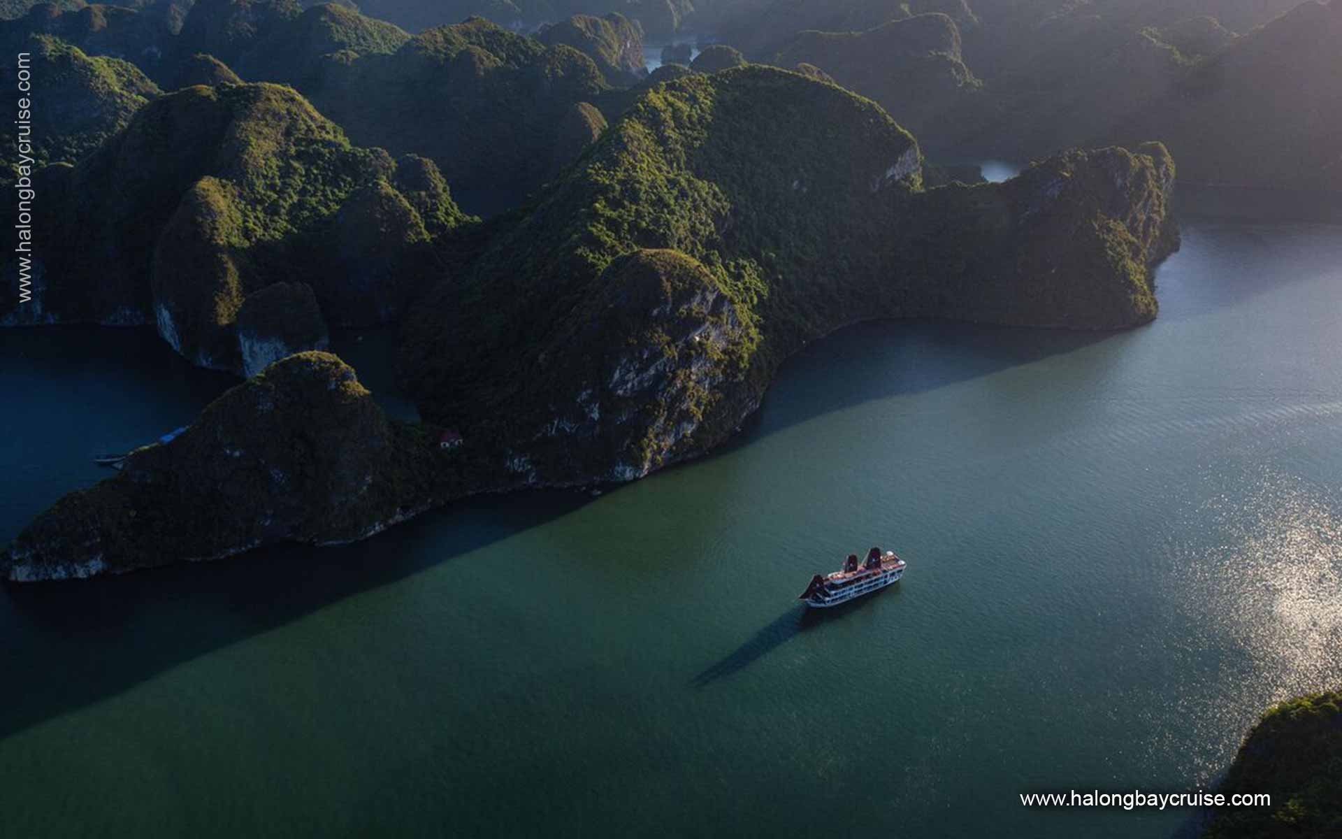 Perla Dawn Sails Cruise