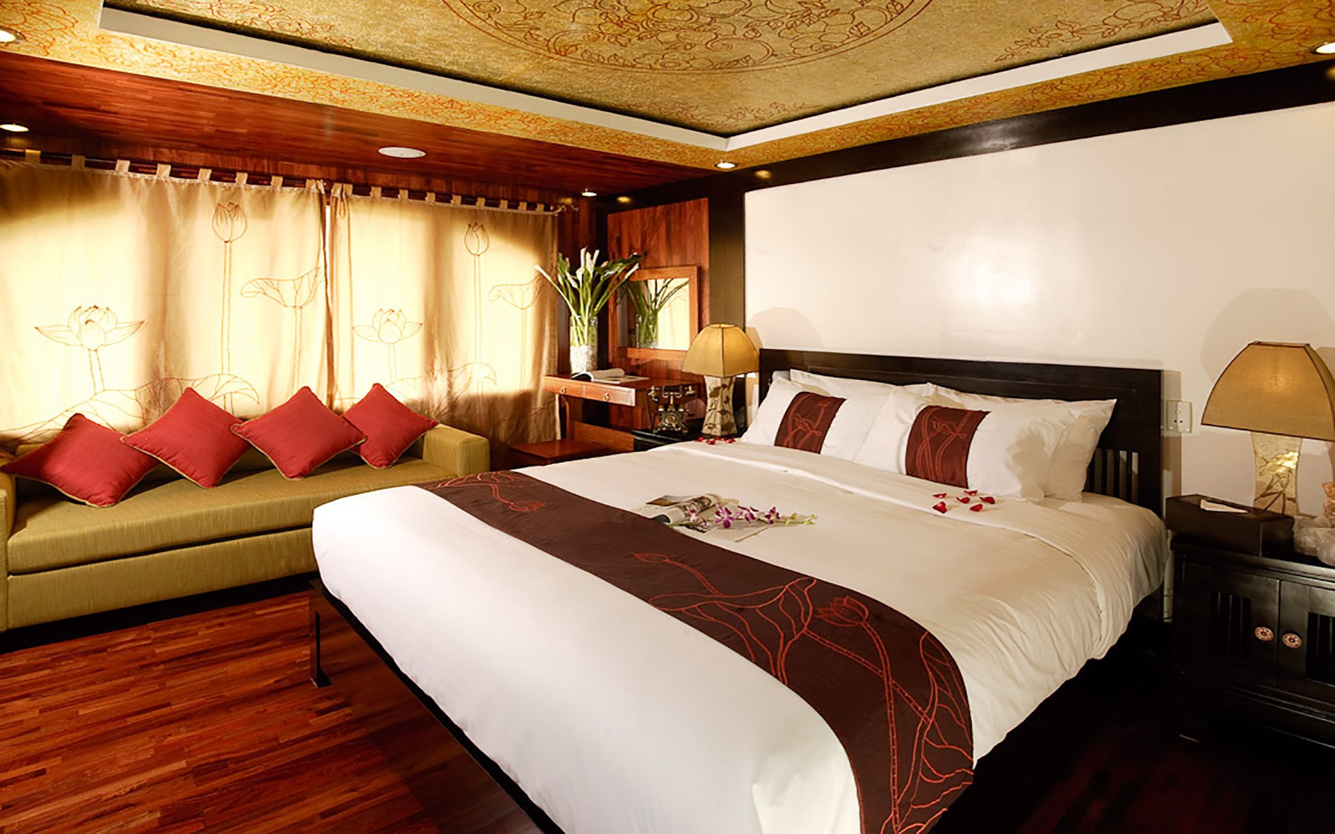 Valentine Premium cabin