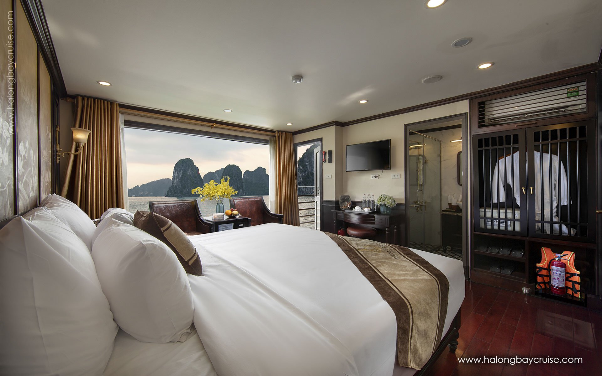 Athena Royal Cruise